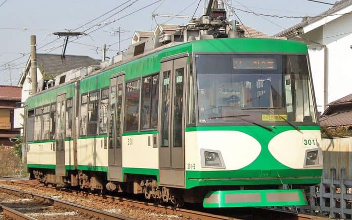 Tokyo's Setagaya Line has become Japan's first rail service to be powered totally by renewable energy.