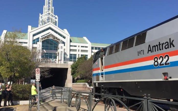 Amtrak train at Mobile Station