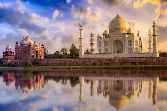 Taj Mahal Tour By Gatimaan Train/Rail All inclusive - Exploring the Taj Mahal: An Iconic Love Story