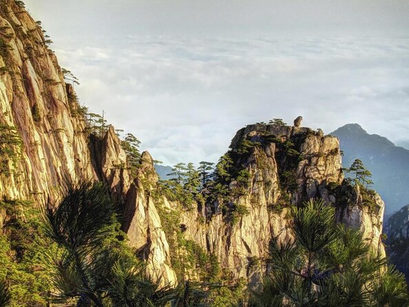 2-Day Huangshan and Hongcun Village Private Tour from Hangzhou by Bullet Train - Key Points