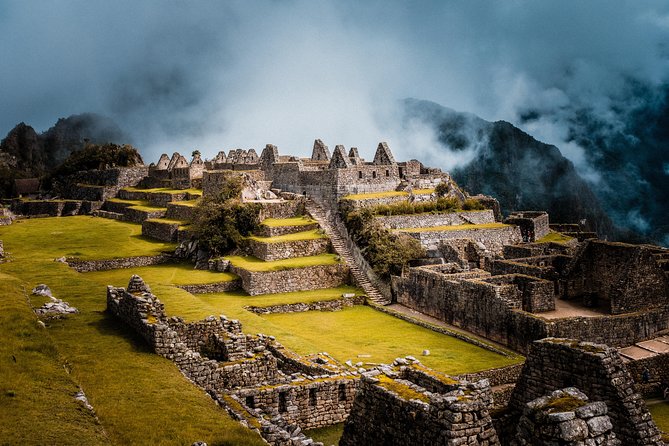 2-Day Tour: Sacred Valley and Machu Picchu by Train - Key Points