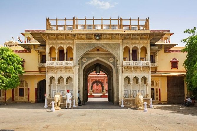2-Day Private Tour to Jai Mandir and Jaipur from Delhi by Train - What’s Included and What’s Not