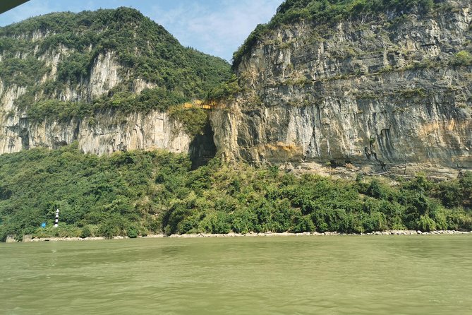 2-Day to Xiling Gorge in Yichang from Wuhan by Bullet Train - Authenticity and Guided Insight