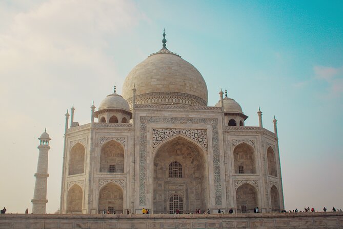All Inclusive Superfast Train to Taj Mahal from Delhi - Returning to Delhi: A Smooth Finish