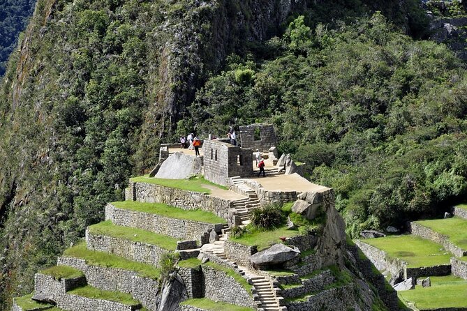 Experience Machu Picchu sustainably on a private tour from Cusco - The Value Proposition