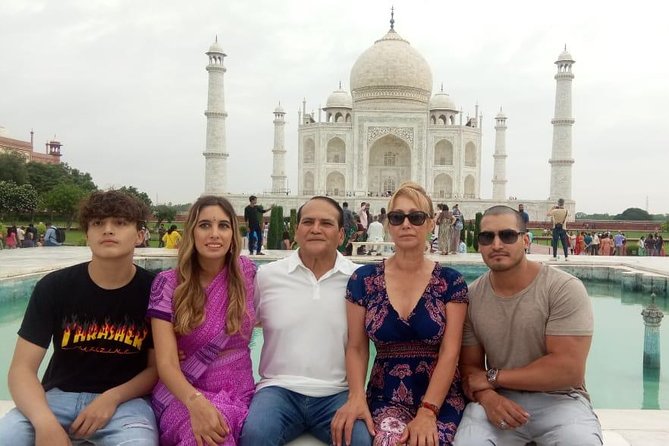 From Delhi - Taj Mahal Tour by Gatimaan Train with 5* Lunch - Exploring the Taj Mahal: A Masterpiece in Marble