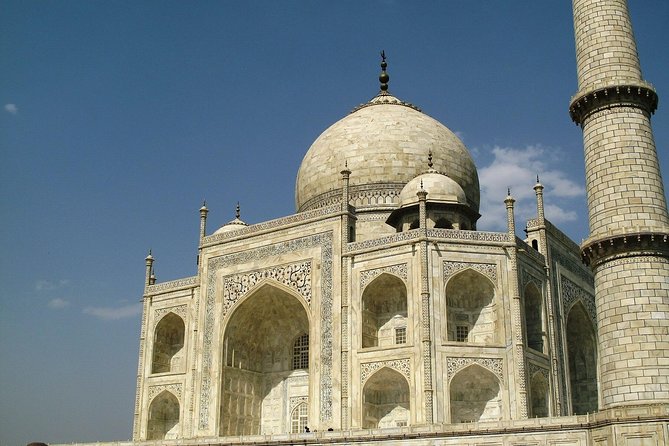 Full Day Taj Mahal & Agra Tour from Delhi by Express Train - Exploring Agra Fort: Mughal History Up Close