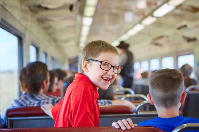 Grand Canyon Railway Train Tickets - On Board Entertainment and Atmosphere