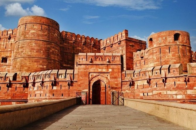 Same Day Taj Mahal Tour by Gatimaan Express Train with Lunch - All Inclusive - Discovering Mughal Heritage at Agra Fort