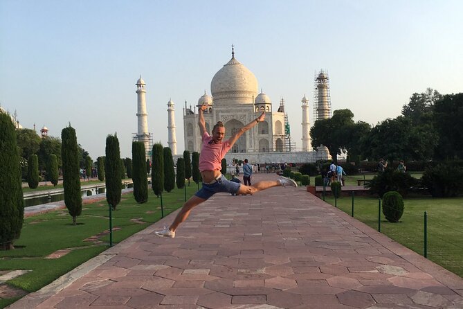 Same Day Taj Mahal Tour by Super Fast Train From Delhi - Exploring the Taj Mahal: The Jewel of India