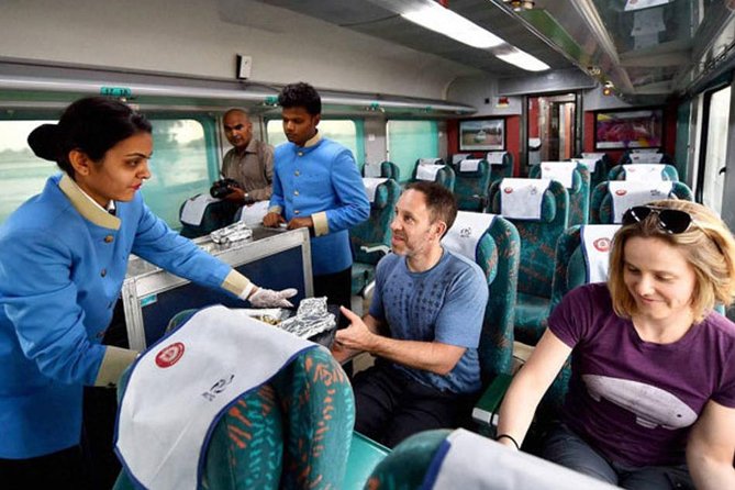 Taj Mahal Tour By Train With 5 Star Hotel Lunch - Who Is This Tour Best For?