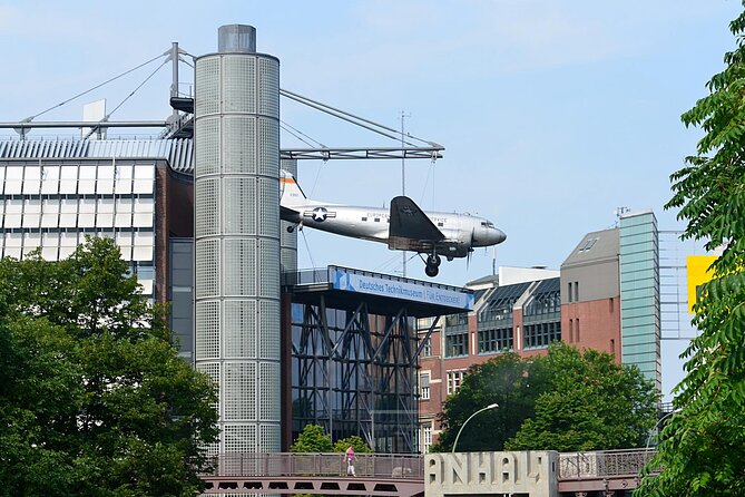 Take the U Train: An Audio Story of Berlin's Oldest Elevated Railway Line - Why This Tour Offers Real Value