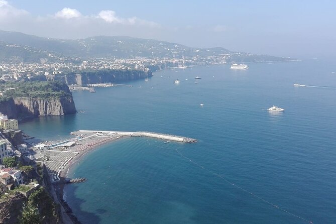 Transfer- Naples Train Station/area to Positano with a stop Sorrento - Transportation and Comfort