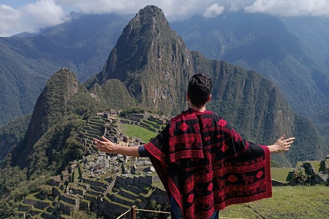 2-Day Guided Tour to Machu Picchu by Train - The Guide Experience: Knowledgeable and Engaging