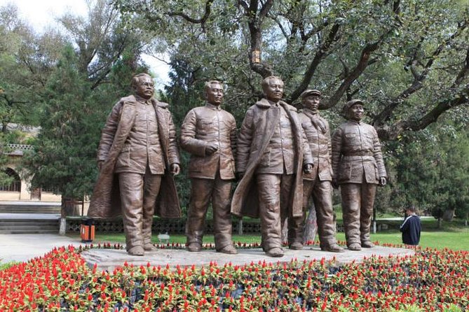 2-Day Yan'an Tour from Xi'an by Bullet Train - Day 1: From Xian to Yanan