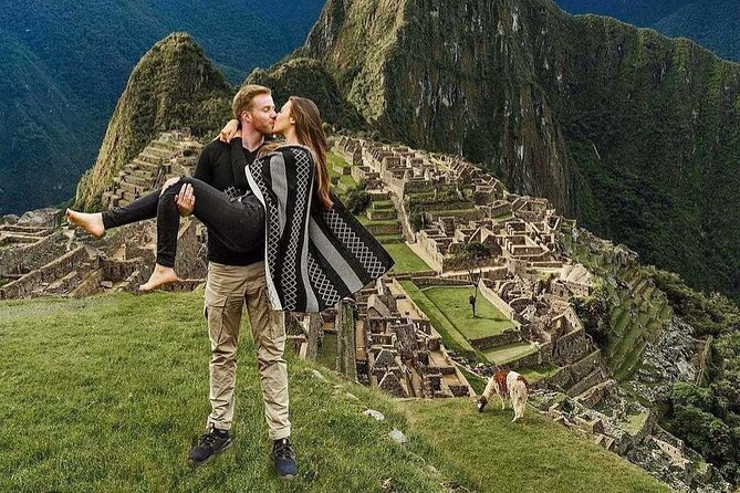 2 Days 1 Night in Machu Picchu with Tourist Train and Entrance - Who Should Consider This Tour?