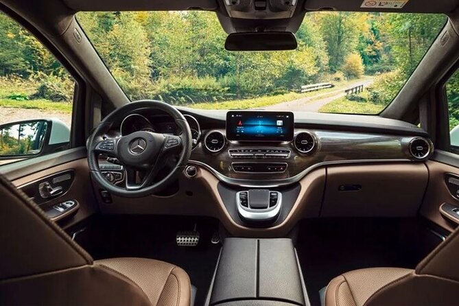 Berlin City Departure Private Transfer to Berlin Train Station in Luxury Van - Authentic Traveler Feedback