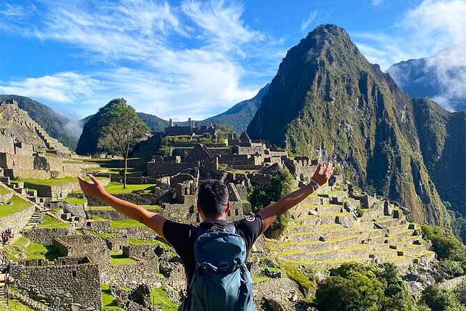 Machu Picchu 1-Day By Panoramic Vistadome Train - The Experience of the Train Journey