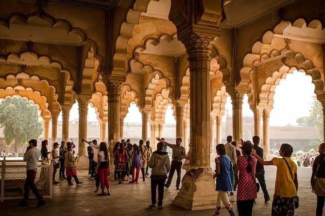Taj Mahal Tour By Gatimaan Train/Rail All inclusive - A Tasty Break: Buffet Lunch at a 5-Star Hotel
