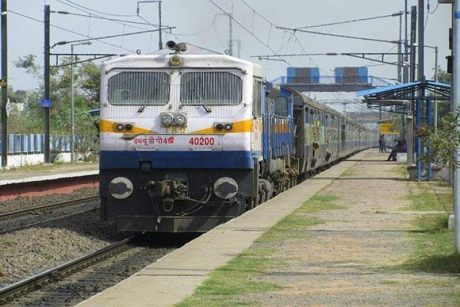 Day Trip to The Taj Mahal and Agra from Delhi by Super-fast Train - Shopping and Leisure Time in the Market