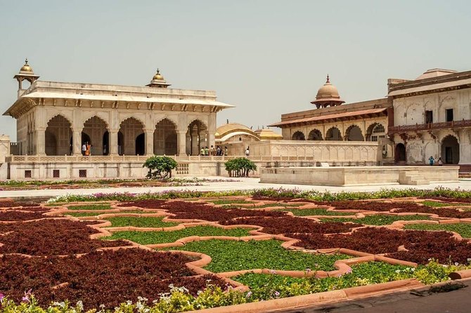 Luxury Taj Mahal Tour by Gatimaan Express Train With Executive Class - FAQ