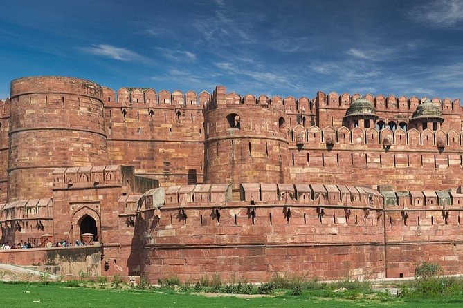 Taj Mahal day tour by fastest luxury train from Delhi NCR - FAQ