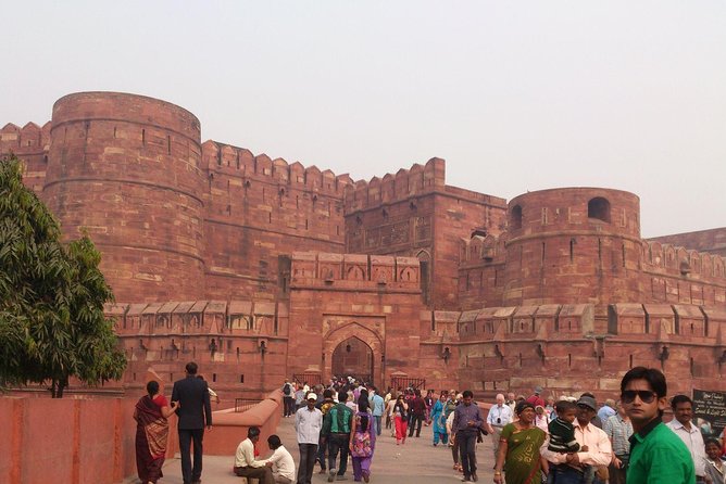 Taj Mahal Private Tour by Gatimaan Express Train - Returning to Delhi: The High-Speed Return Trip