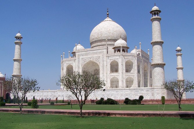 Taj Mahal Tour from Delhi by India's Fastest Train (GATIMAAN EXP) - Return to Delhi