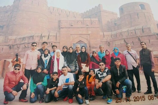 Taj Mahal Same Day Tour by Fastest Train - FAQs