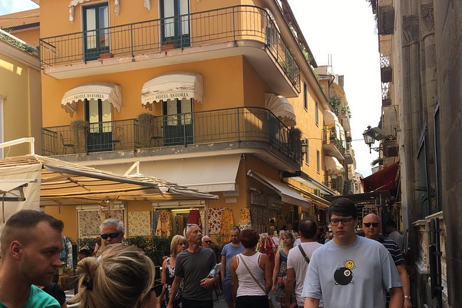 Transfer From Naples Train Station/area to Sorrento with 1 hour stop in Positano - The Sum Up