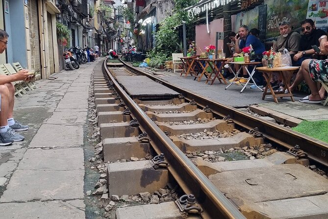 Hanoi Jeep Tour with sightseeing, street food and train street - FAQ