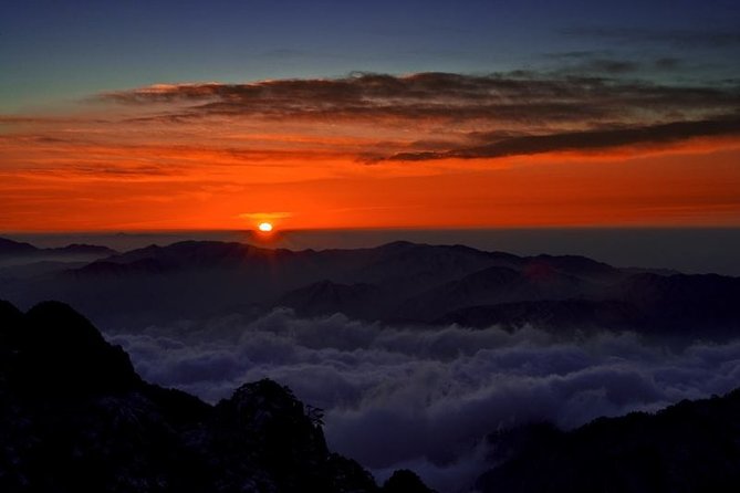 2-Day Mount Huangshan and Xidi Village Private Tour from Nanjing by Bullet Train - Practical Considerations and Tips