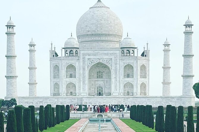 Luxury Taj Mahal tour from Delhi by the Fastest train of India - Exploring Agra Fort: Rich in History