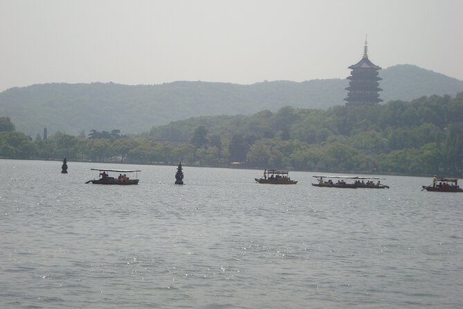 Shanghai to Hangzhou one day bullet train tour with Chinese lunch - FAQ