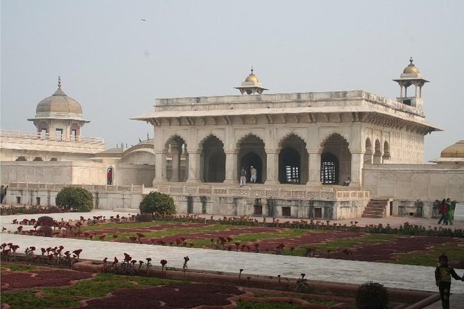 Taj Mahal Tour By Gatimaan Train/Rail All inclusive - How Does This Tour Compare in Value?