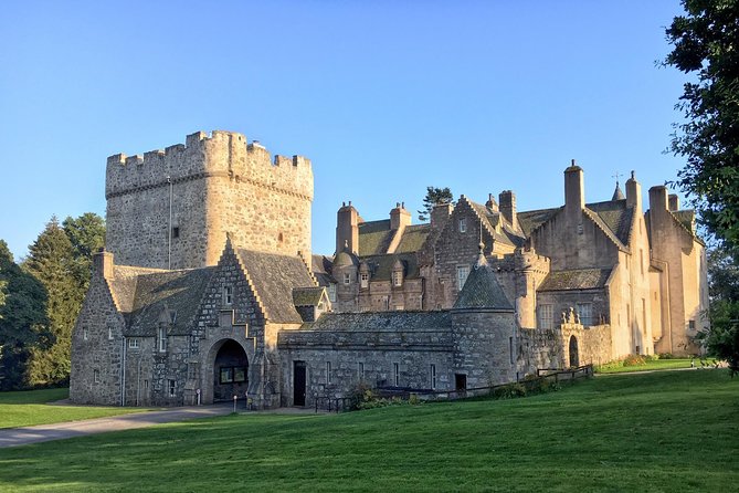 Aberdeen Airport/Train/Harbour transfer & Private Guided Tour - An Introduction to the Aberdeen Tour Experience