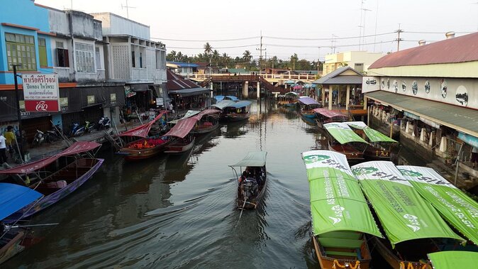 Amphawa Floating Market and Maeklong Train Market Tour - Key Points
