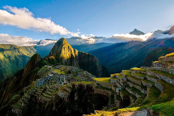 Breathtaking MachuPicchu Full-Day Tour with First Class IncaRail Train from Cusco - Breathtaking Machu Picchu Full-Day Tour with First Class IncaRail Train from Cusco
