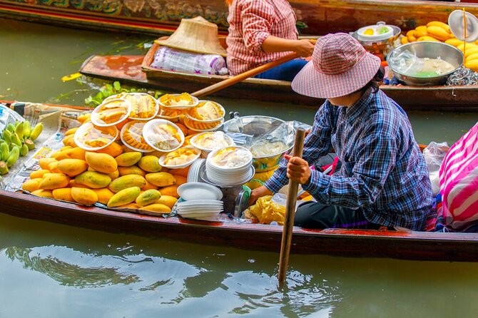 Iconic Markets: Damnoen & Train Market Explore - An In-Depth Look at the Itinerary and Experience