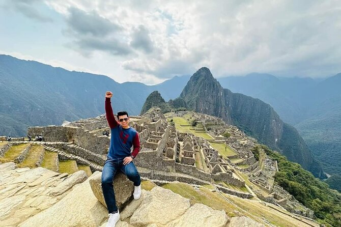 One-day visit to Machu Picchu by luxurious Vistadome train. - Key Points