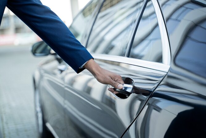 Private transportation from Atocha train station to Madrid - An in-depth look at the private transfer experience