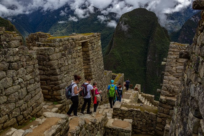 Sacred Valley And Machupicchu By Train 2 days - Key Points