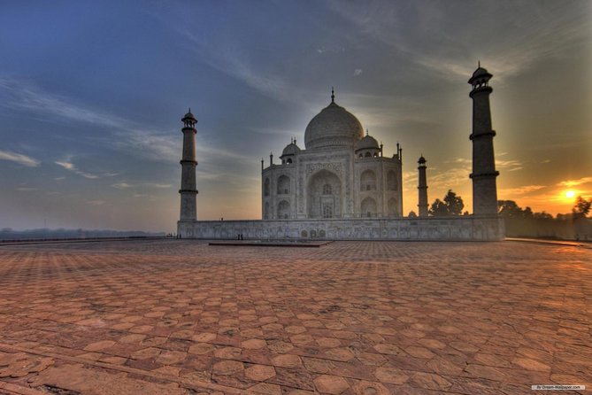 Same Day Taj Mahal Tour by Gatimaan Express Train with Lunch - All Inclusive - Key Points